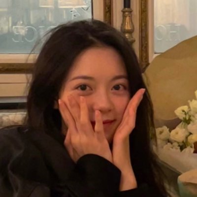 xueziminq's profile picture. books and 章昊 • 35/25📚