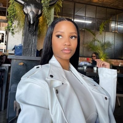 Oliviaeboga's profile picture. Established business woman leader. 

Let love lead always 💎