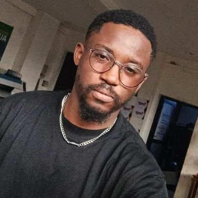 Axelair100's profile picture. ⚫ ♎ 🇨🇩 Founder & CEO : Bye ® @byeeshop  and N10 Custom ...
° I followed my heart and it led me to the clouds / Snap : mraxelair