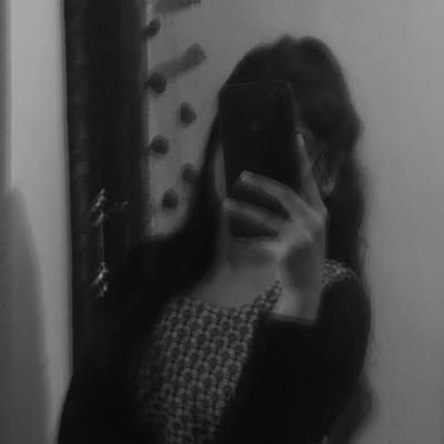 ZoyaIsTyping's profile picture. Corporate slave by day, overthinker by night. 🌙 | Tweets are my therapy. 💅 | Running on caffeine and delusion. ☕ | 📍 Bombay.