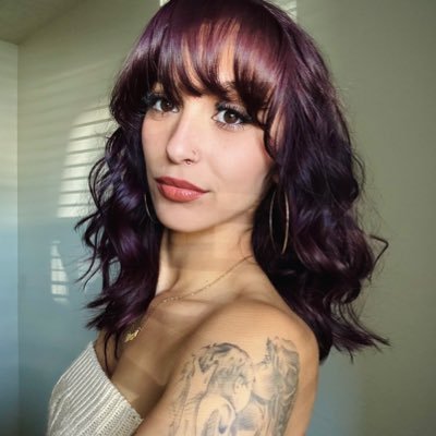 vicctorriaaa_11's profile picture. 444 🦋 | boy mom ❤️