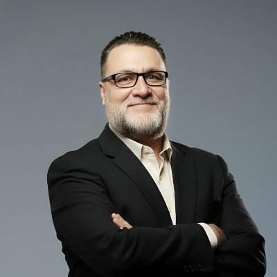 KhaledElAhmad's profile picture. مؤسس منصة https://t.co/Cwace46vBc 🚀 | مستشار استراتيجيات بناء العلامة الشخصية على لينكدإن | مؤلف ومتحدث TEDx