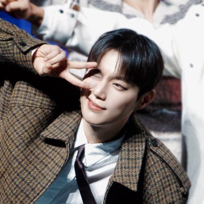 DUremi_DUJUN's profile picture. DUREMI尹斗俊音符站 하이라이트 윤두준 중국 팬페이지 두레미 2013.10.16