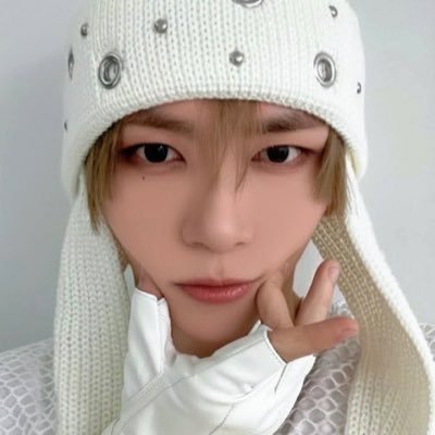 iluvlynnchen's profile picture. #thankyoukaiwen #thankyouinhong💔 hengziren lynnchen zheyi debut!!!