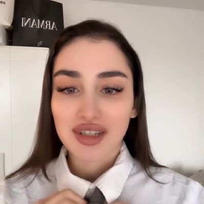 Sophiaelen0's profile picture. I work in an Amazon company as a warehouse manager.