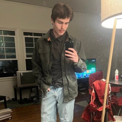 shoeuhh's profile picture. go clippers // ucla