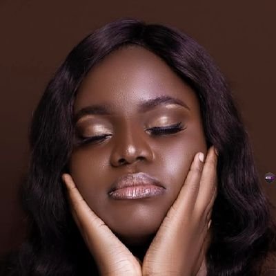 clairemutsangya's profile picture. Entrepreneur ✨ ll Mathew 7:7 llEnvironmentalist II Foodie 🎂🎂