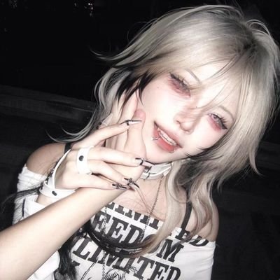 lchizue's profile picture. 