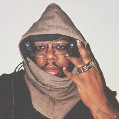 CHAEZ_'s profile picture. violently happy