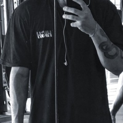 oli90481's profile picture. 