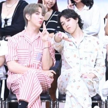 KhunWasa19218's profile picture. 