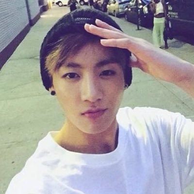 julyjkk's profile picture. mnijungkook 🦢@BTS_twt 花様年華