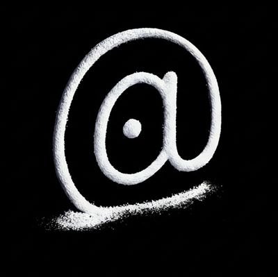 VirginiaSilence's profile picture. Aquí, molando. Porque molar es una actitud, como ser tuitstar.