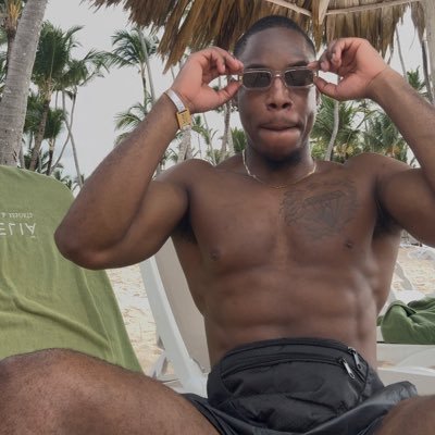 On1yCee's profile picture. 