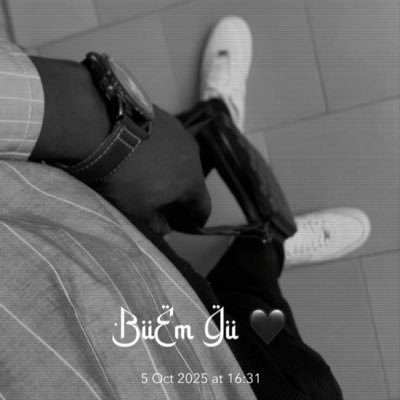 BayeModouGueyee's profile picture. Master in Anglophone Studies 🏴󠁧󠁢󠁥󠁮󠁧󠁿🇺🇸 . Certified in Cinematograpy. Senegalese and proud🇸🇳. Patriot❤️. Merengue for life🤍🖤. La Roja 🇪🇸. SR4 🤩