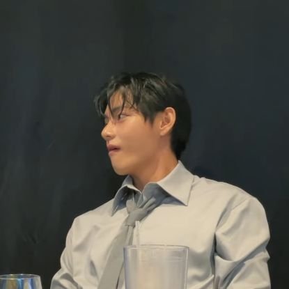 knsv3j's profile picture. 19