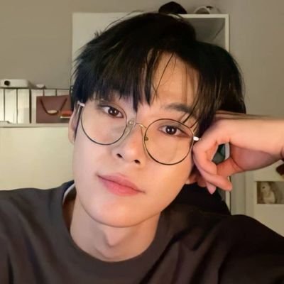 bLu3_B00nnY's profile picture. Never rush. Do everything calmly and in a calm spirit. Don't lose your inner peace for anything, even if your whole world seems chaotic.