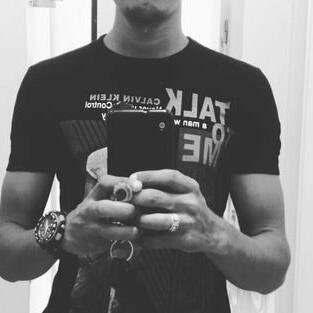 hoka2655's profile picture. من مر منكم صدفه فل يصلي على خير خلق لله💙