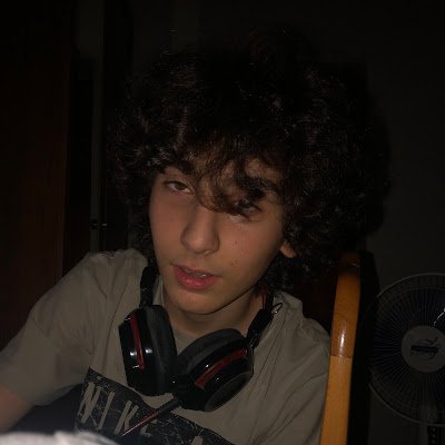 DavudUcar34210's profile picture. 