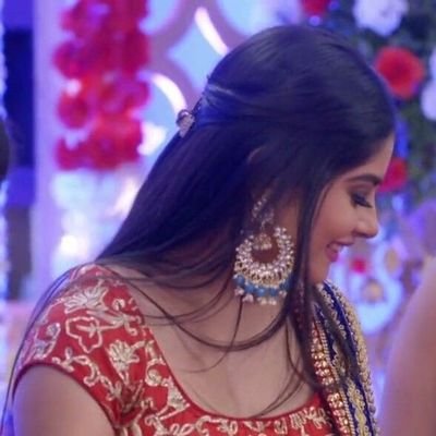 Jagrutimanek5's profile picture. 🌹मेरे तो आधार श्रीसदगुरुजी के चरणारविन्द 👣🙏
#Rushivarji 📿 श्रीकृष्ण: शरणं मम 🍃

 🚫Please No❌ DM❌