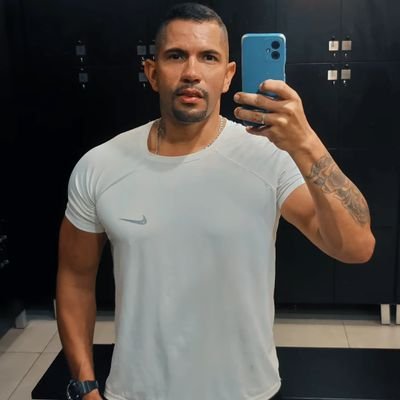 JonathanParusso's profile picture. ᴍᴏʀʀᴇʀᴇɪ ɪɴᴄᴏᴍᴘʀᴇᴇɴᴅɪᴅᴏ, ᴍᴀꜱ ꜰɪᴇʟ ᴀ ᴍɪᴍ ᴍᴇꜱᴍᴏ!
(𝕹𝖆𝖒𝖔𝖗𝖆𝖓𝖉𝖔)
