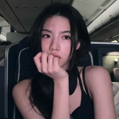 misauhz's profile picture. #Oxytoxin … does it have lesbians ? thai gl enthusiast 🎀