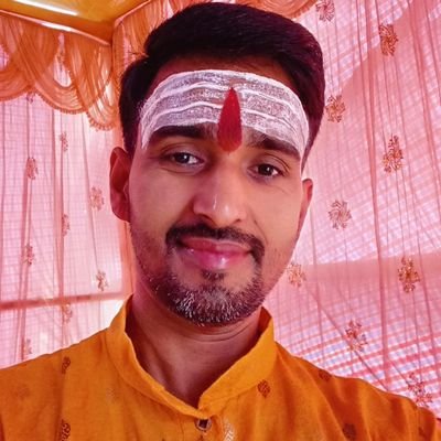 prabhakar61398's profile picture. सनातनी, राष्ट्रवादी विचारधारा, कर्मकांडी ब्राह्मण, लेखक, X-Cricketer https://t.co/h9qxwPbXMt