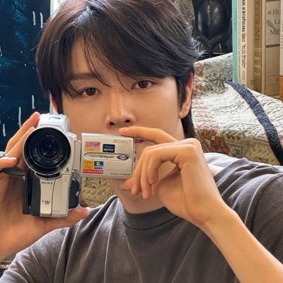 hellosungchanx's profile picture. 🐈 @opecbfmaterial