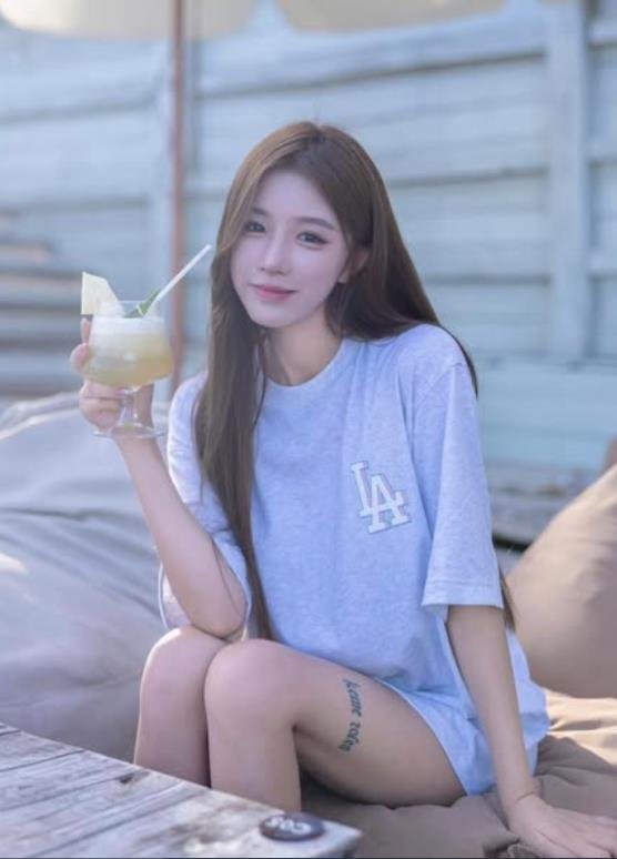 aa0976887788's profile picture. 毎日動画を投稿します♪ おかず探しにご利用ください。     チャームポイントJ◯ップのおっ◯です