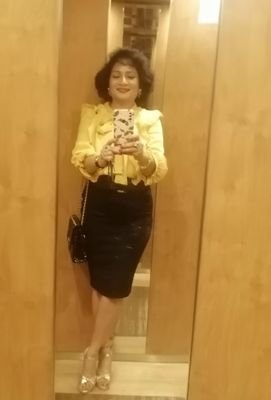 Meenakshi_Sings's profile picture. Music, Songs, Travel, Food