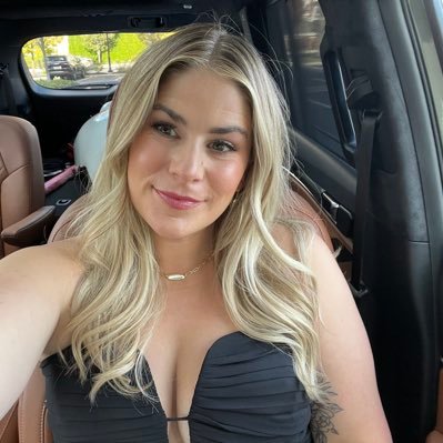 kirstiebova's profile picture. 