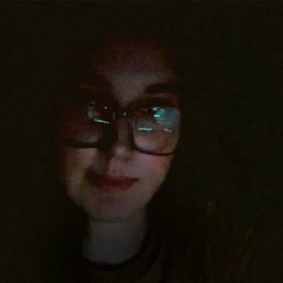 sh_27r's profile picture. هیچ در خودم نیافتم، جز هُنَر …✨ | گرافیست👩🏻‍💻 |