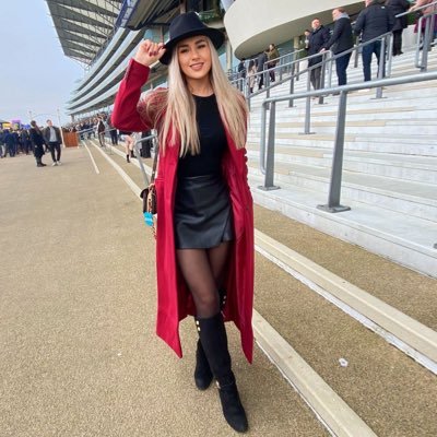 IzzyPhillips's profile picture. Izzy Phillips | Horse racing enthusiast 🏇🏻| sports fan | freelance content creator, podcaster & presenter 💌