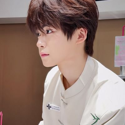 metaxvachi's profile picture. lagi demam pearlpeak