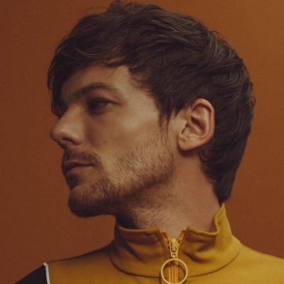 stealmycurly's profile picture. sunny with a sprinkle of chaos ☀️hugged louis 9.3.25❤️‍🩹