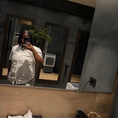 neliia_876's profile picture. legend🪐✨