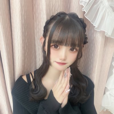 _nia832's profile picture. 