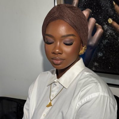 __mariishaaa___'s profile picture. Always trust on الله🤍 the best planner.