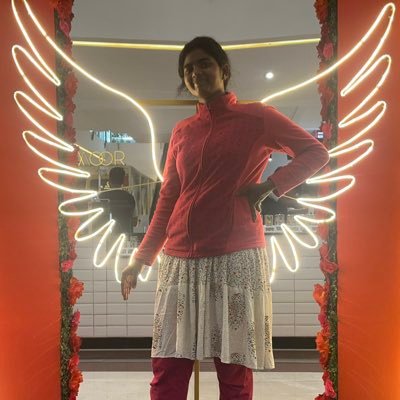 HARINIHARI76472's profile picture. 