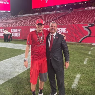 tommy_leverone's profile picture. Bolts⚡️🏒 Bucs🏈 Rays⚾️