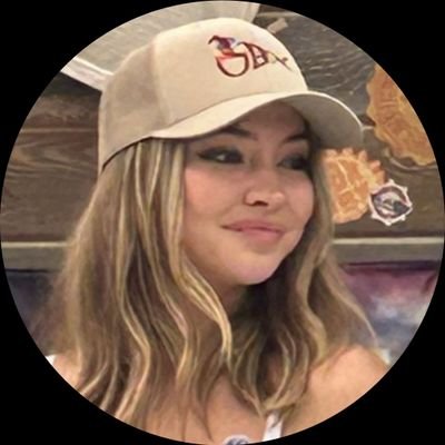 isycoments's profile picture. quer passar passa pela brita 

✨️