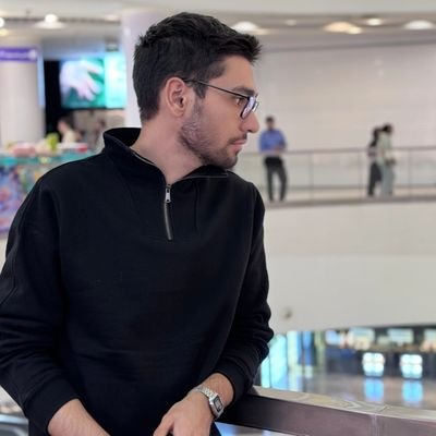 hossein2002Bar's profile picture. Tbz ↔️ Teh
 محصل پشیمان طب😑