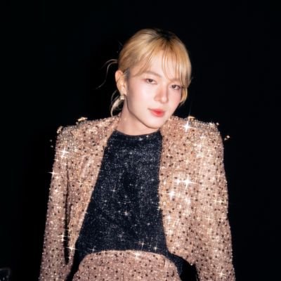 Pearry_iPrae's profile picture. Support ♡ @CwrNew & @zee_pruk ☆ #ZeeNuNew #ซนซน #NanaNu