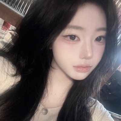 li_zzieuv's profile picture. 