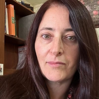 ClauLAmayor's profile picture. Pampeana en Baires 💚Amante de la Ciencia, Historia y Literatura💚🤘🎶💕 Si agredes➡️BLK silencioso