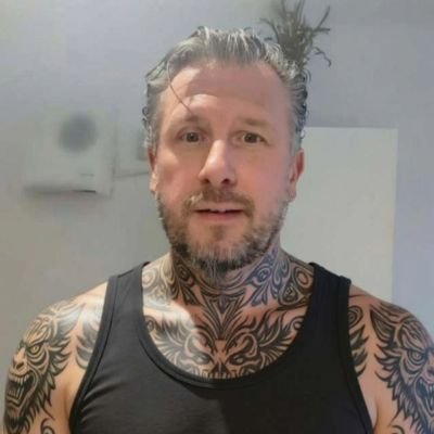 radzik9111's profile picture. 😜