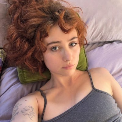 miraluvr02's profile picture. TW: multishipper ❕‘02 ( ˶˘ ³˘)♡ nr #1 mira glazer