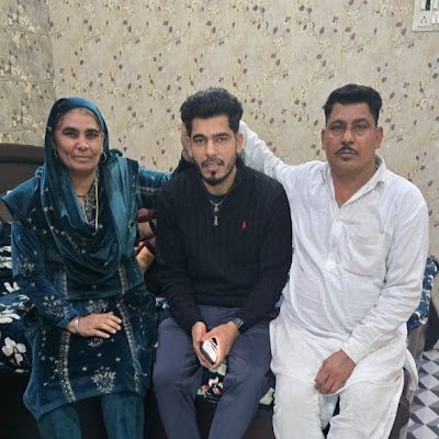 BBalachahal's profile picture. 