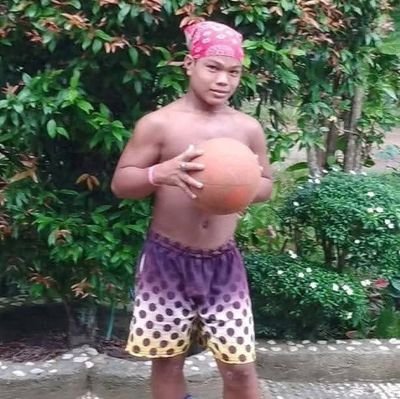 BrownieLoves69's profile picture. 