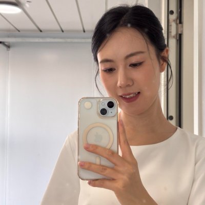 Alisa0396's profile picture. 国企阿姨一枚，被体制内的工作磨平了棱角，和老公也失去了生活的激情。两个孩子都不小了，趁着自己还没老，希望在推特寻求下第二春，补充一下还没感受过的刺激。私信/电报可以认识，礼貌的打招呼都会回复的～